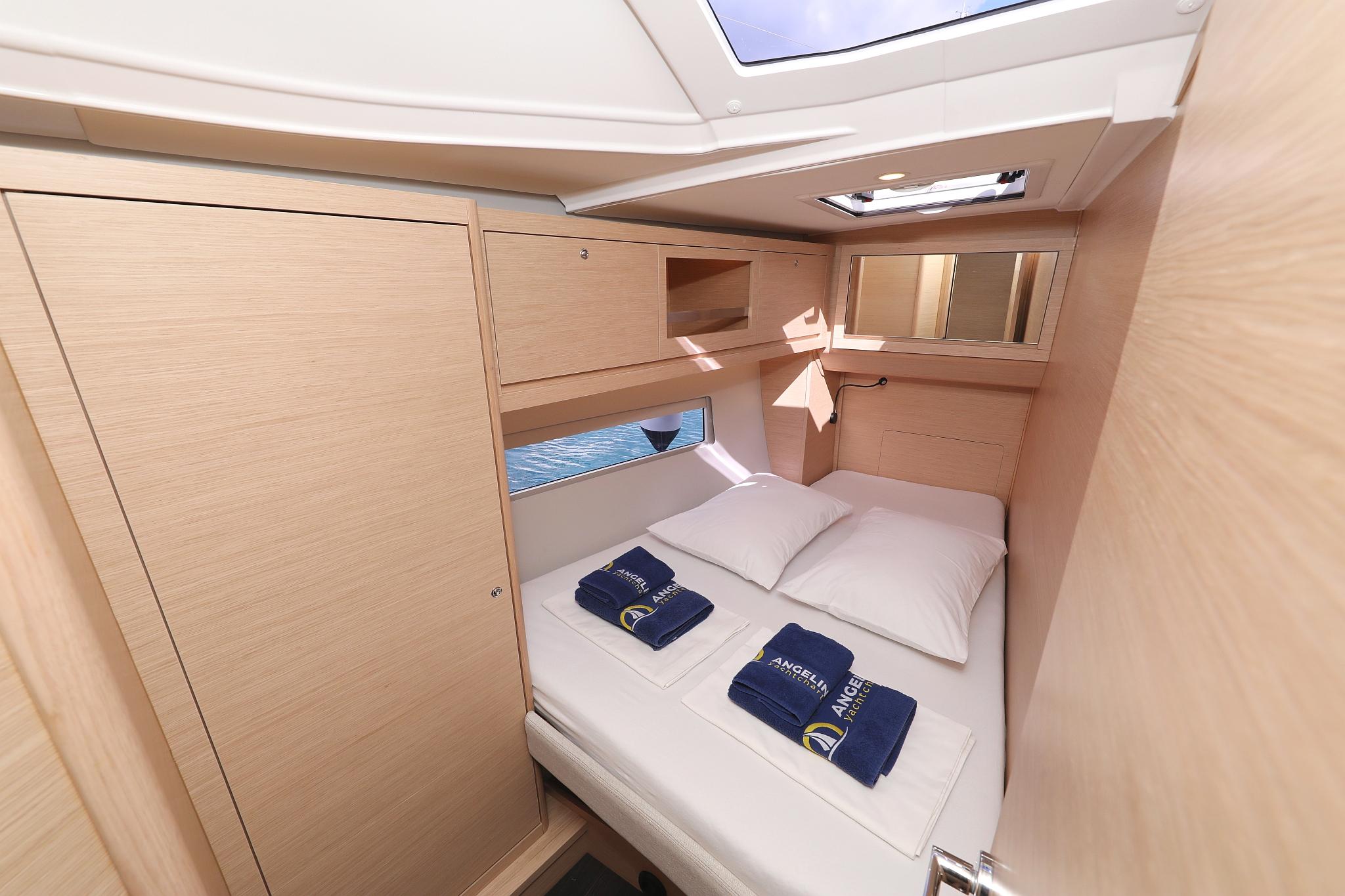Dufour 470 - 5 cab., picture 30