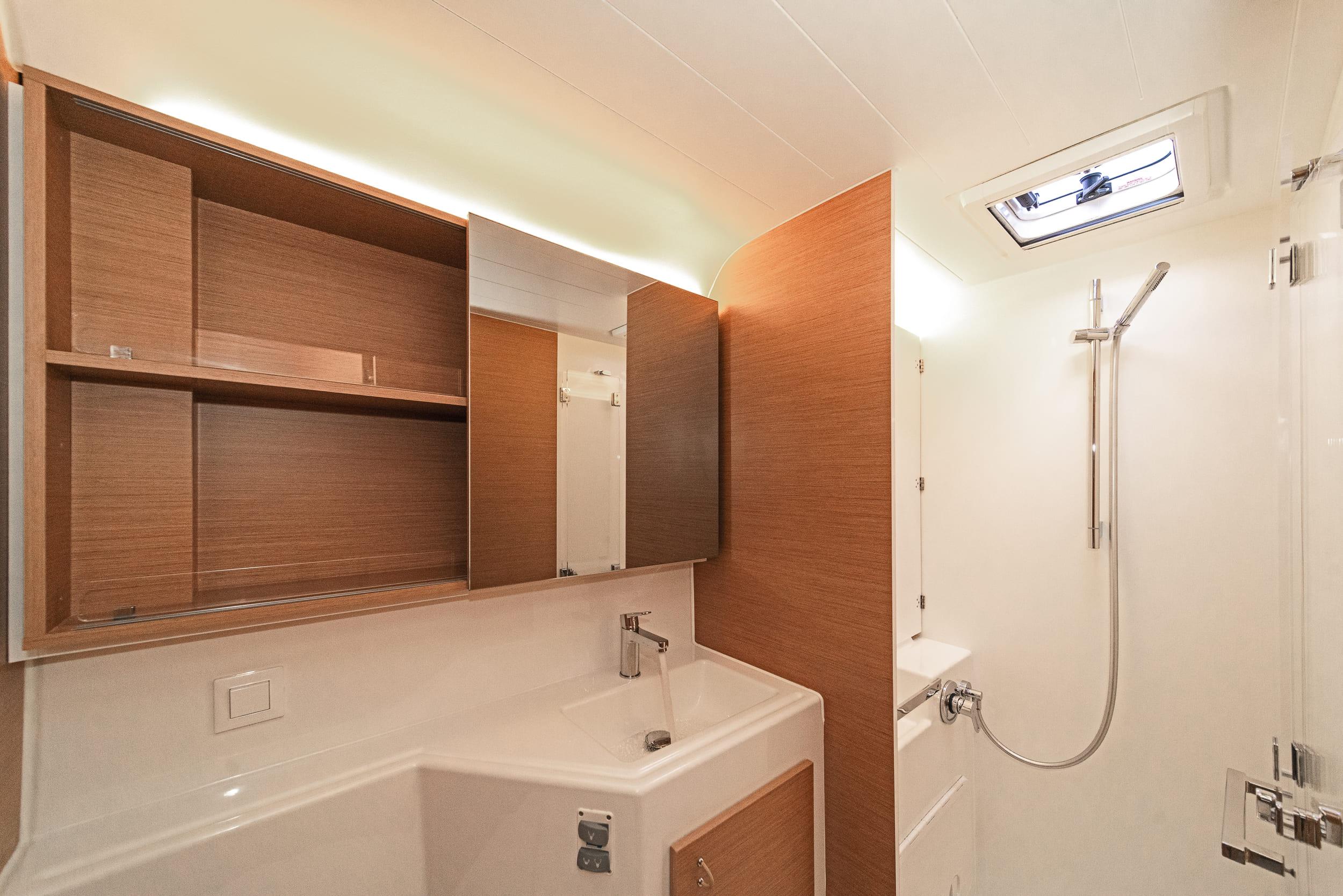 Excess 14 - 4 + 2 cab., picture 19