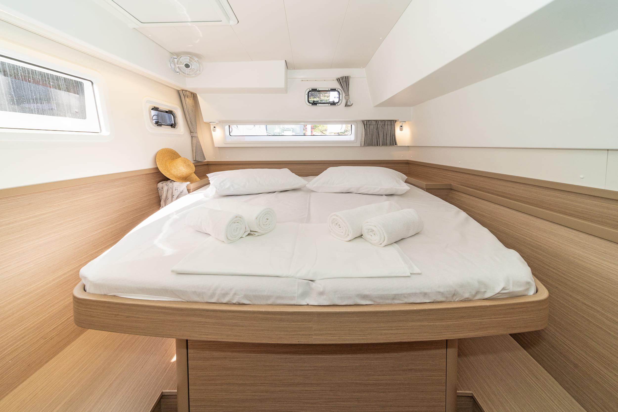 Lagoon 42 - 4 + 2 cab., picture 18