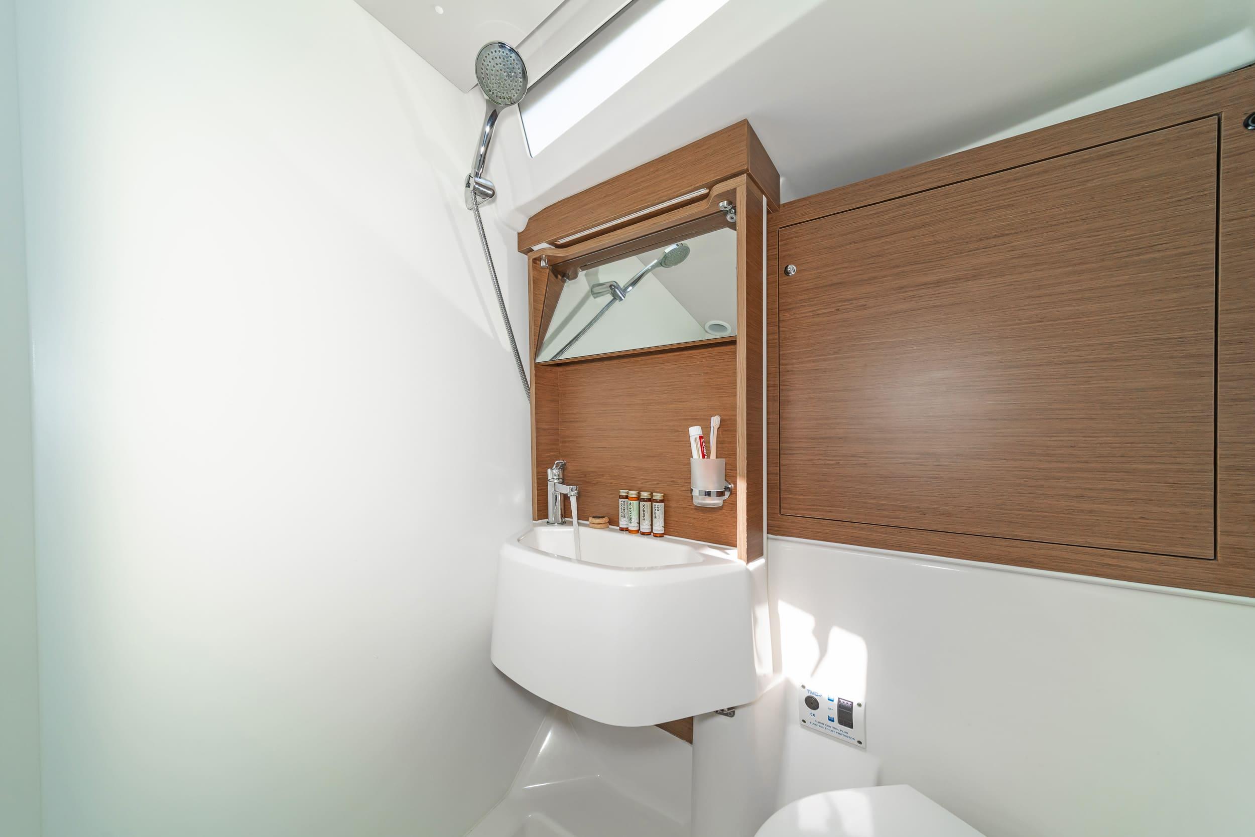 Oceanis 51.1 - 5 + 1 cab., picture 18