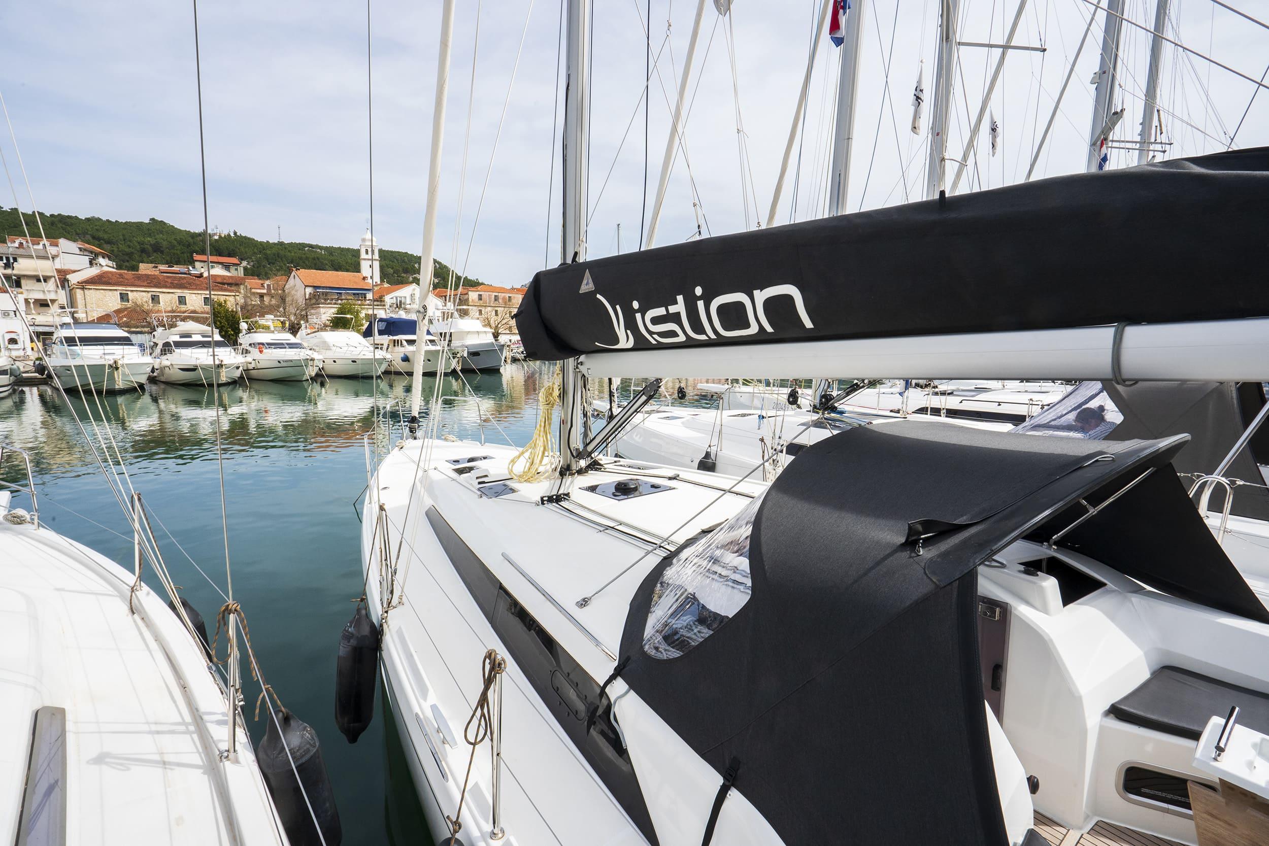 Dufour 41 - 3 cab., picture 9