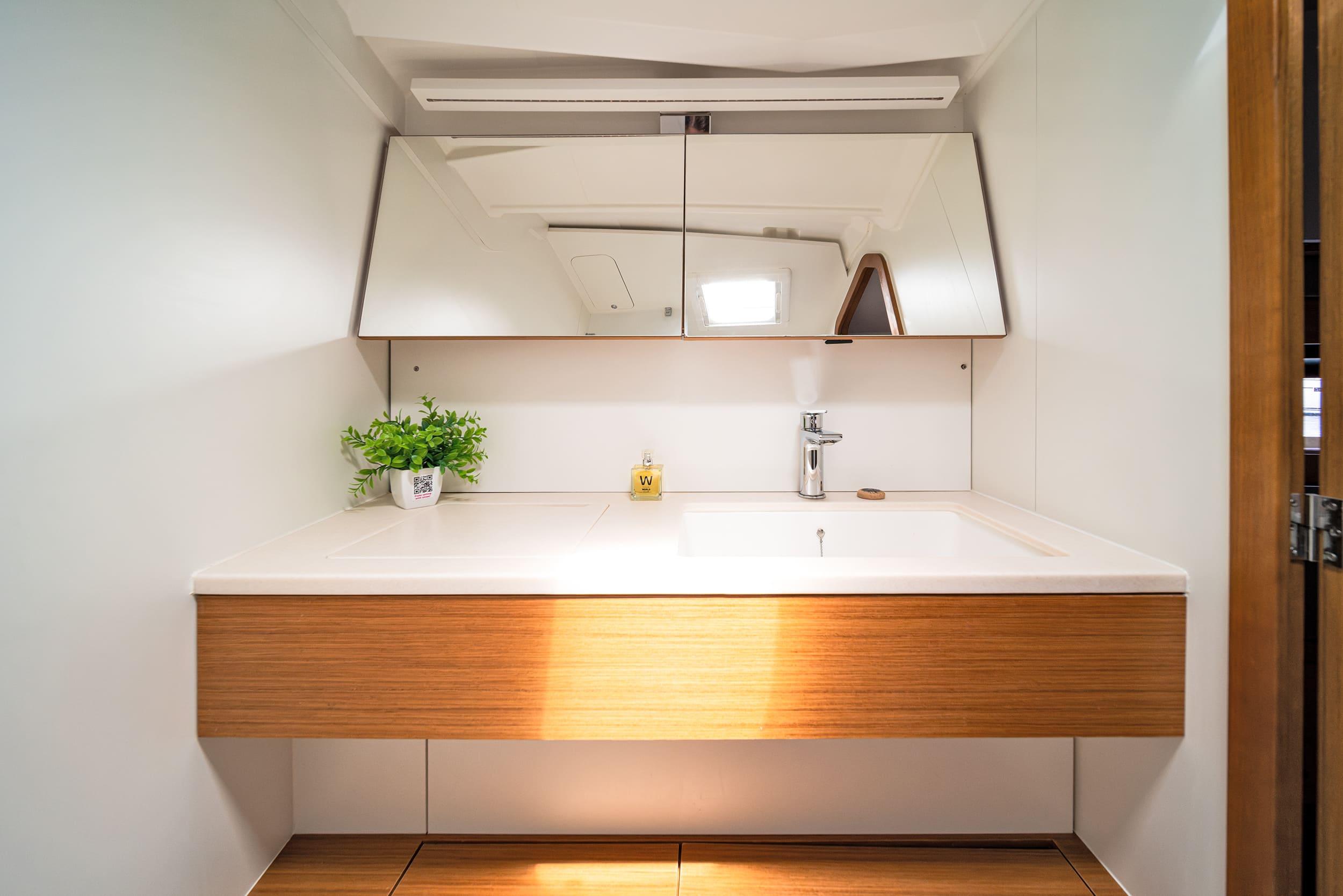 Dufour 41 - 3 cab., picture 15