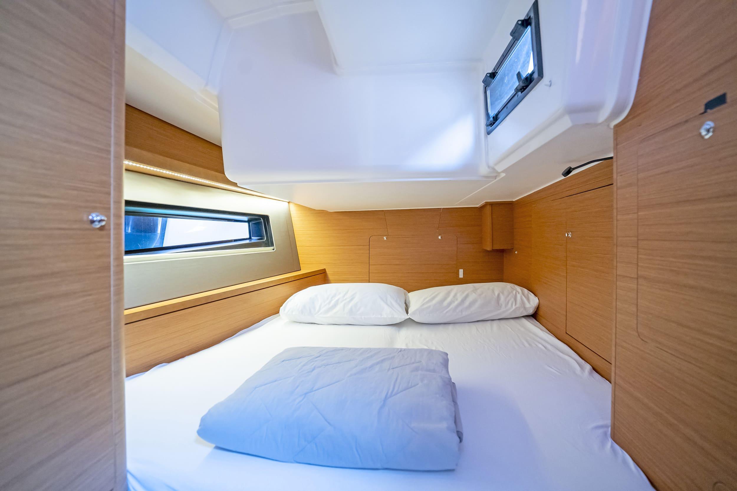 Dufour 41 - 3 cab., picture 12