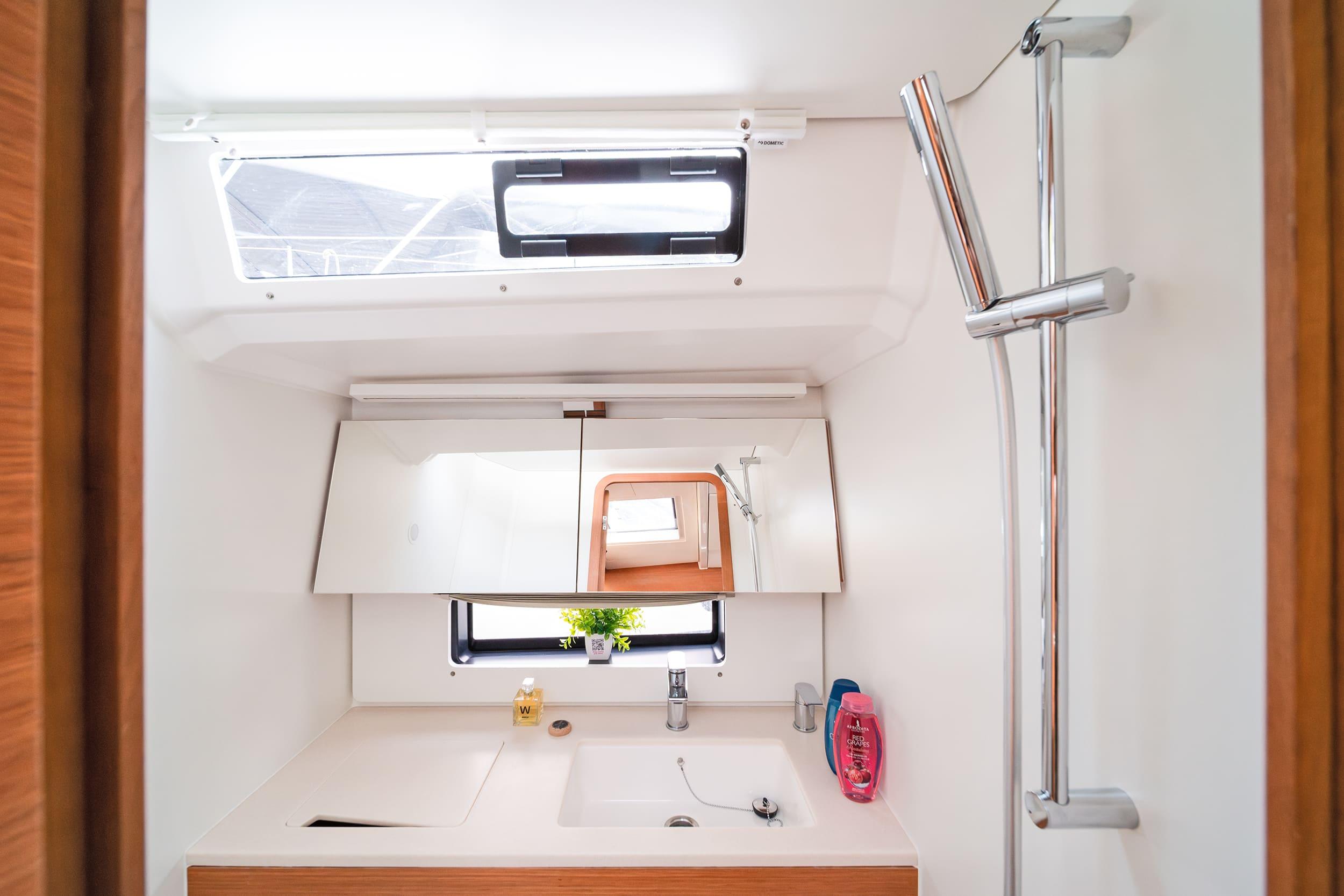 Dufour 41 - 3 cab., picture 14