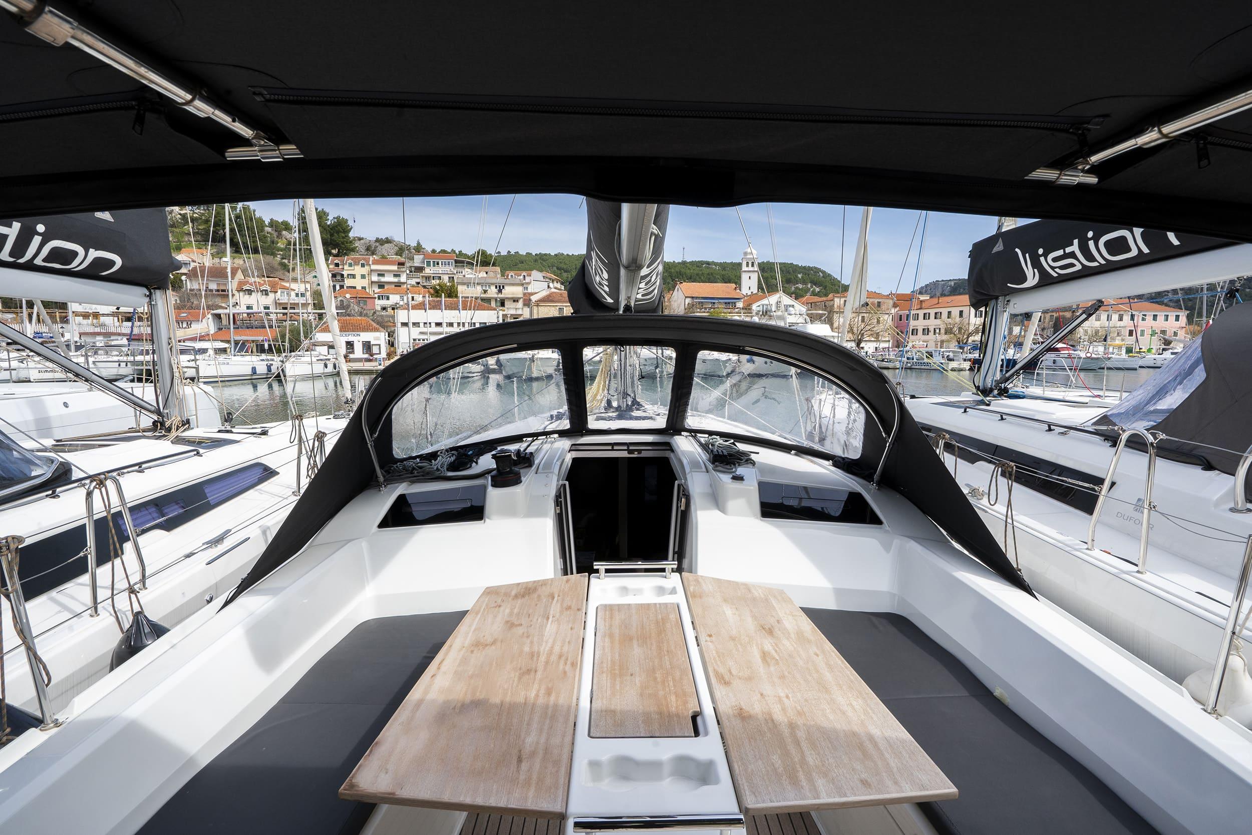 Oceanis 37.1, picture 10