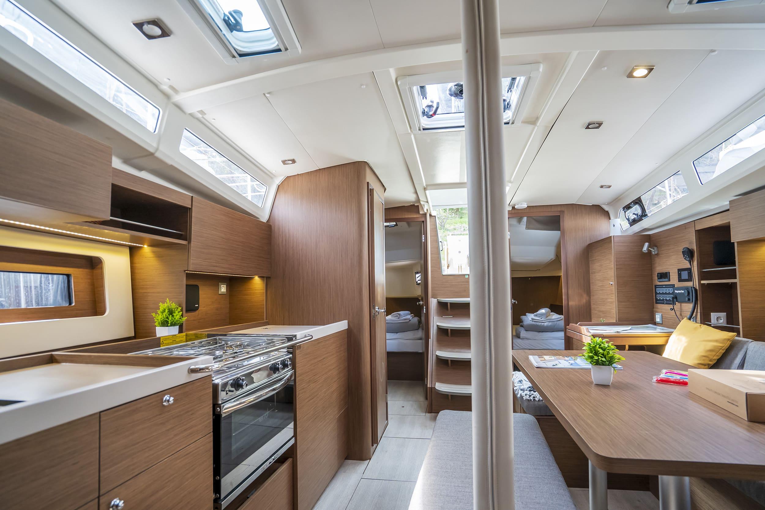 Oceanis 37.1, picture 16