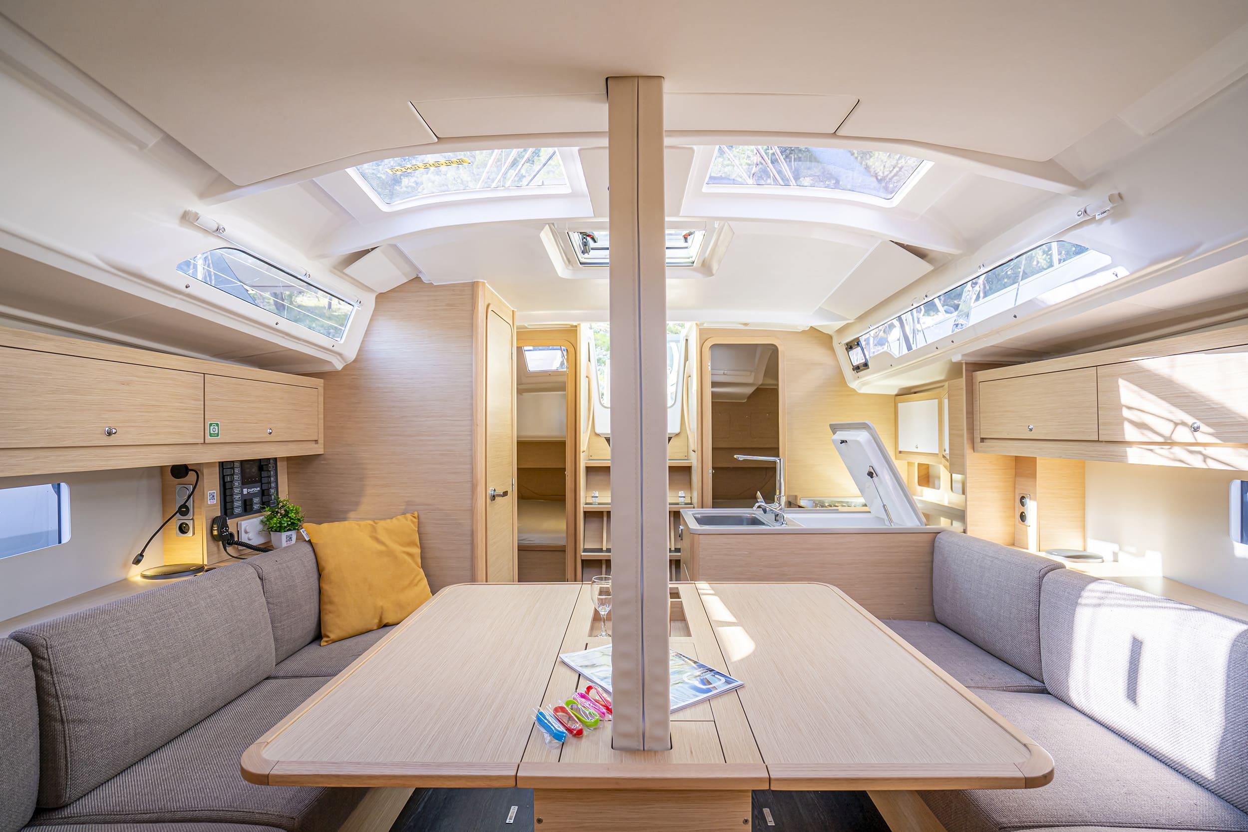 Dufour 37 - 3 cab., picture 10