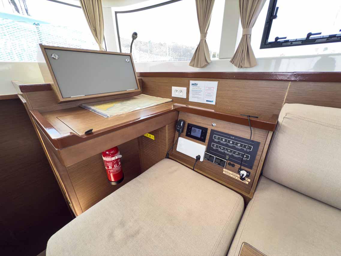 Lagoon 40 - 4 + 2 cab - Blue, picture 17