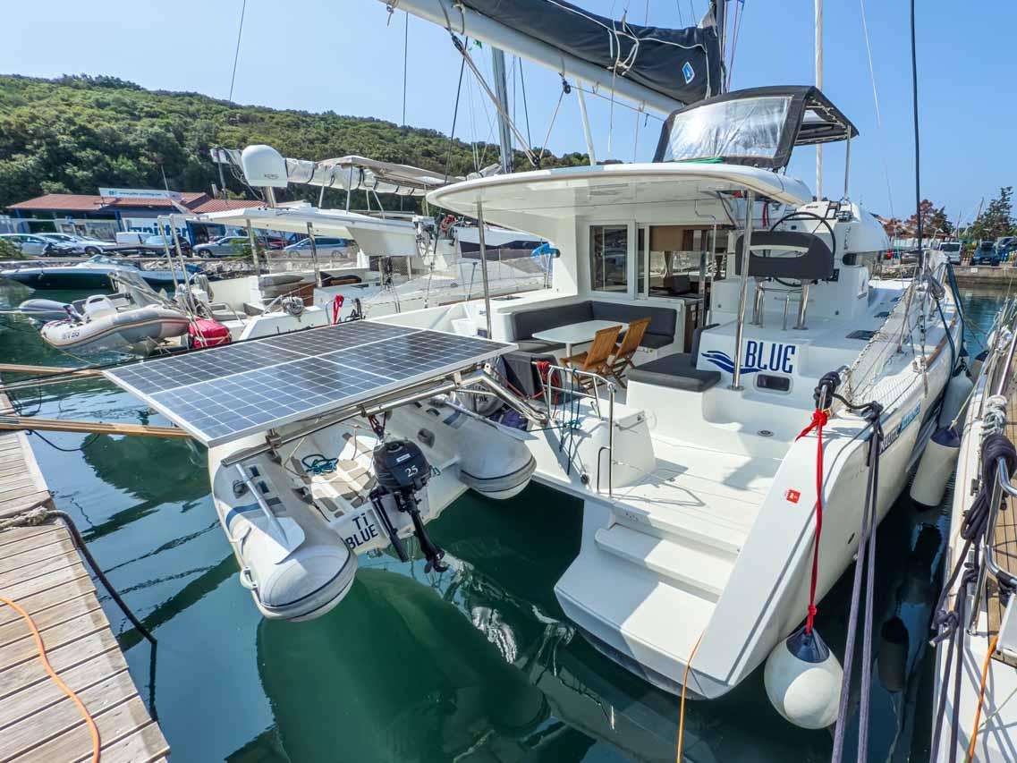 Lagoon 40 - 4 + 2 cab - Blue, picture 3