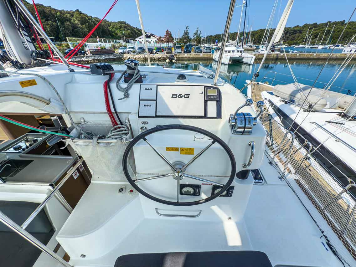 Lagoon 40 - 4 + 2 cab - Blue, picture 8