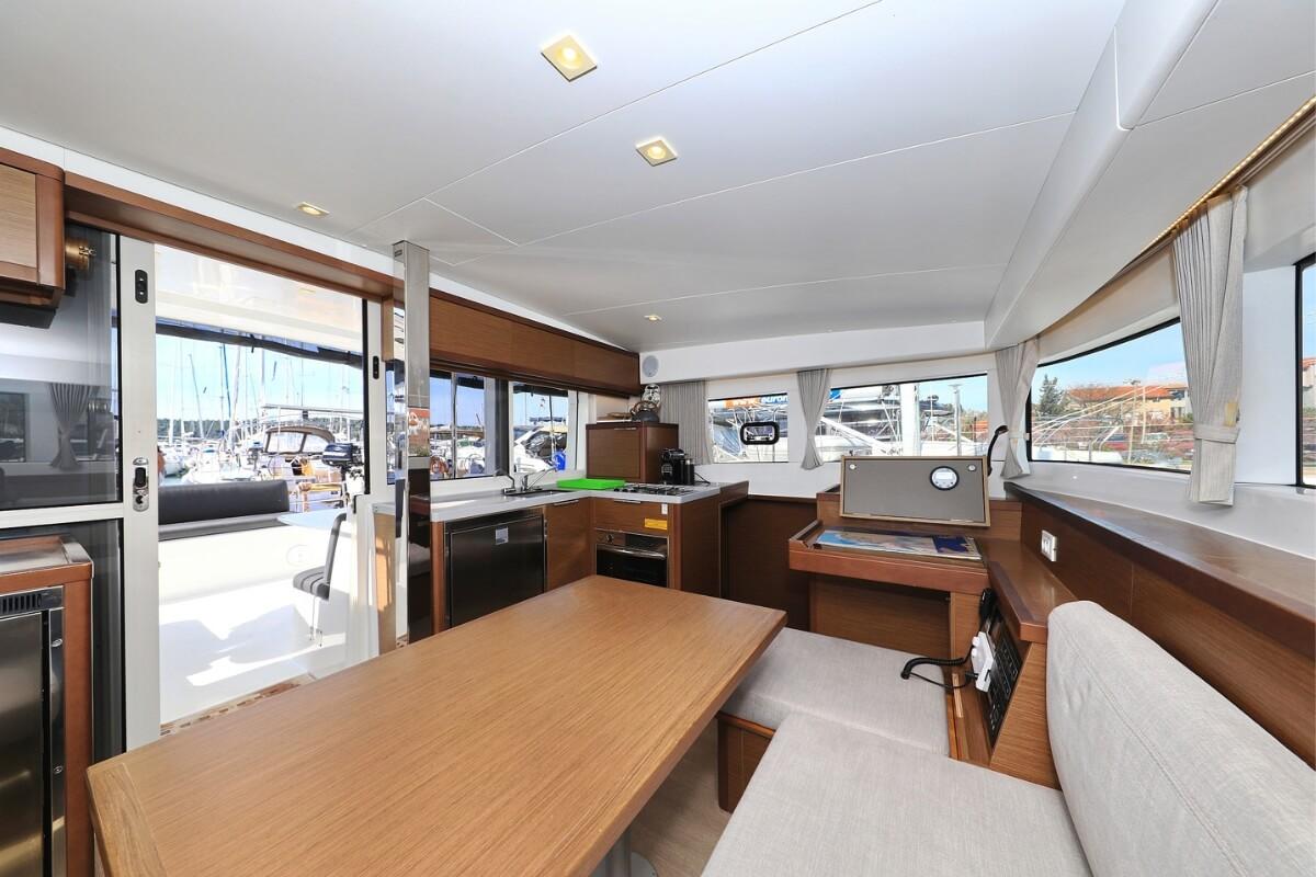 Lagoon 40 - 4 + 2 cab, picture 9