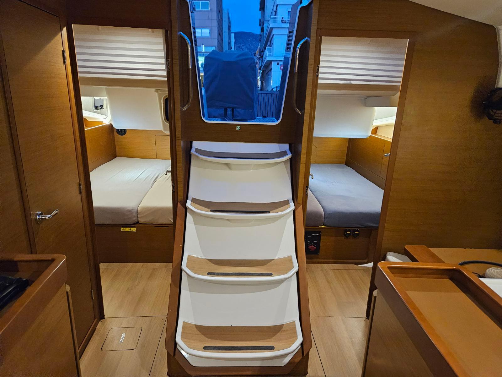 Sun Odyssey 440 - 4 cab., picture 5
