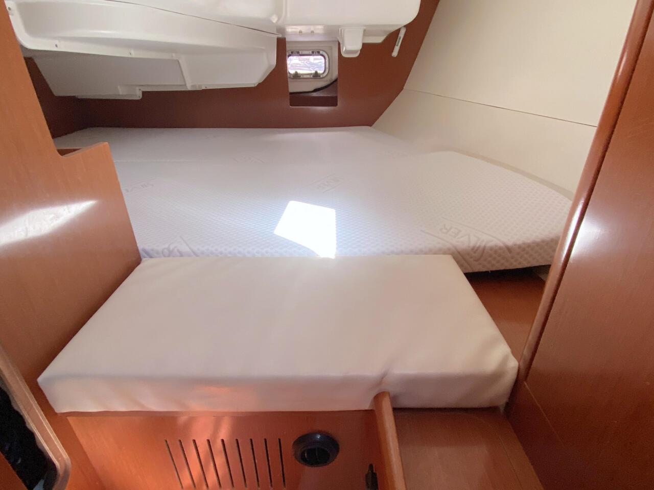 Oceanis 31, picture 14