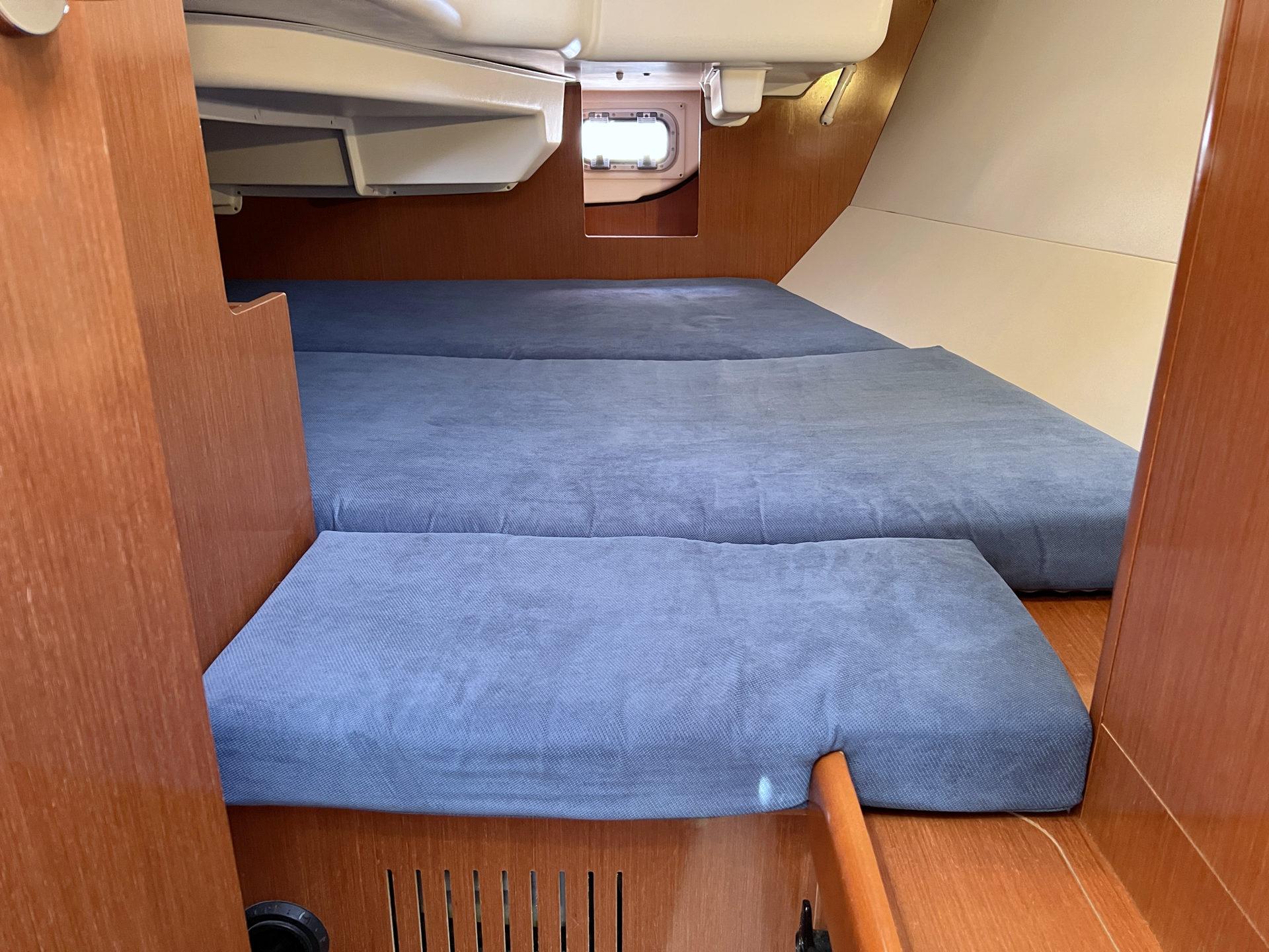 Oceanis 31, picture 18