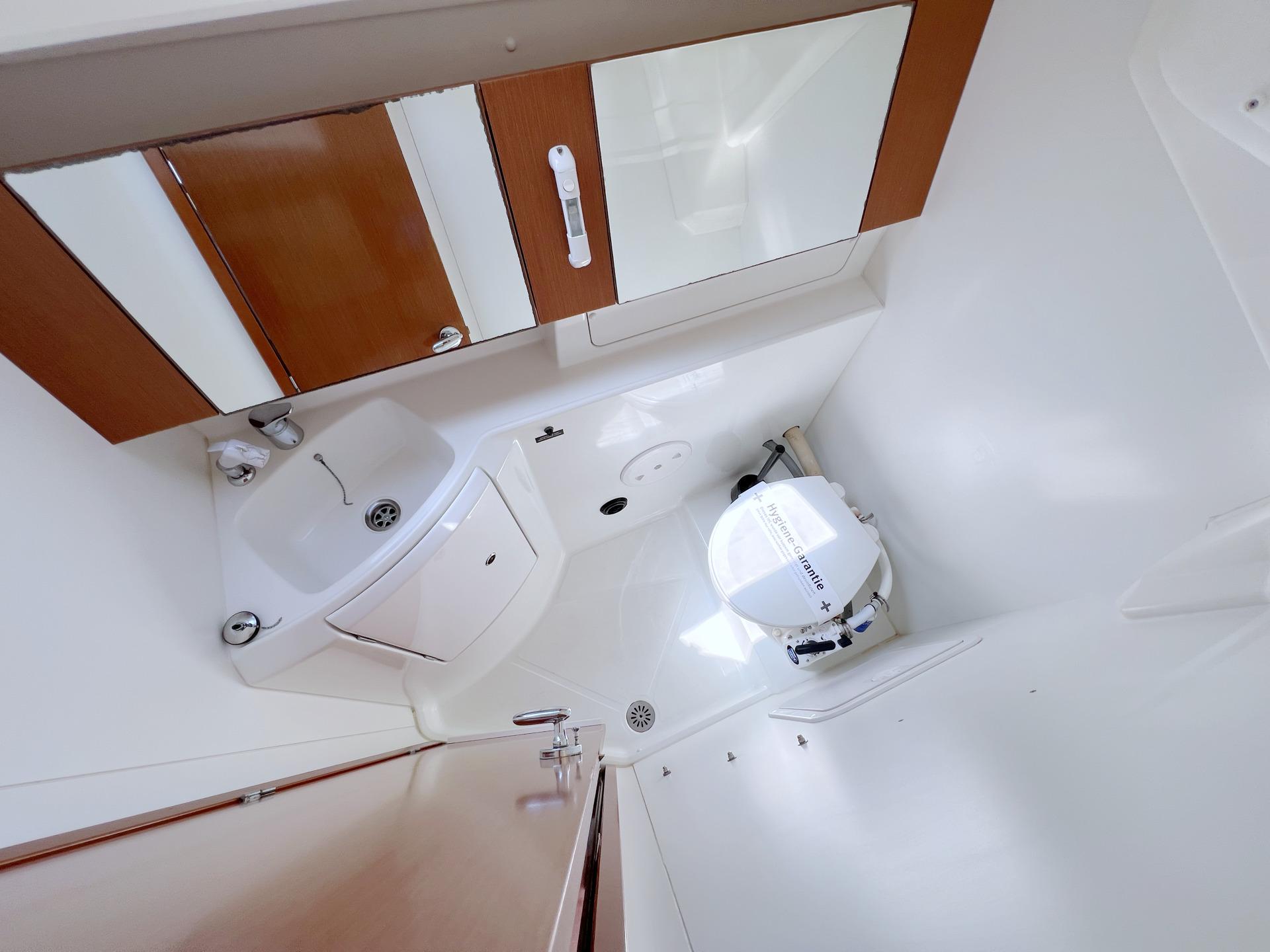 Oceanis 31, picture 19