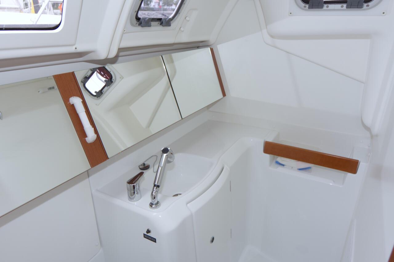 Oceanis 34, picture 16