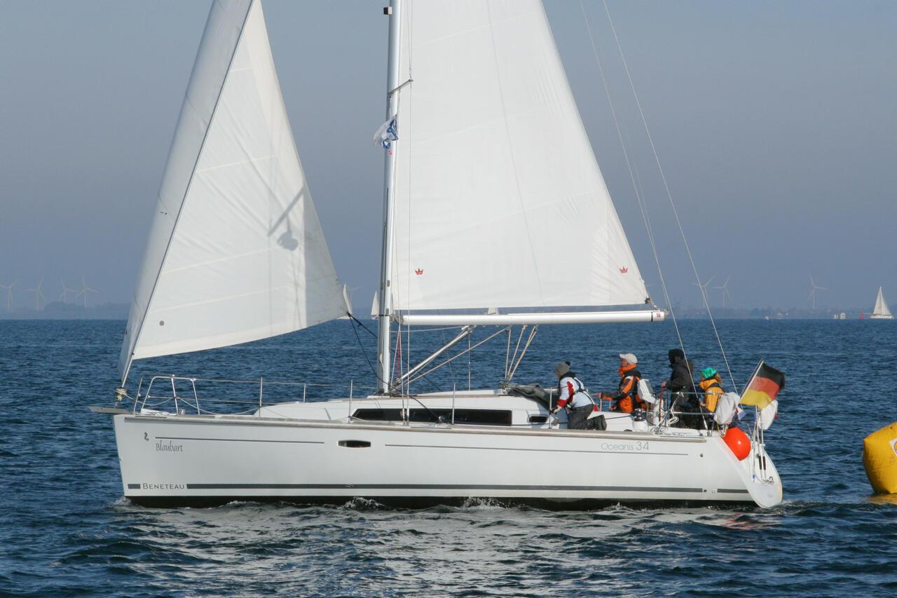 Oceanis 34, picture 1