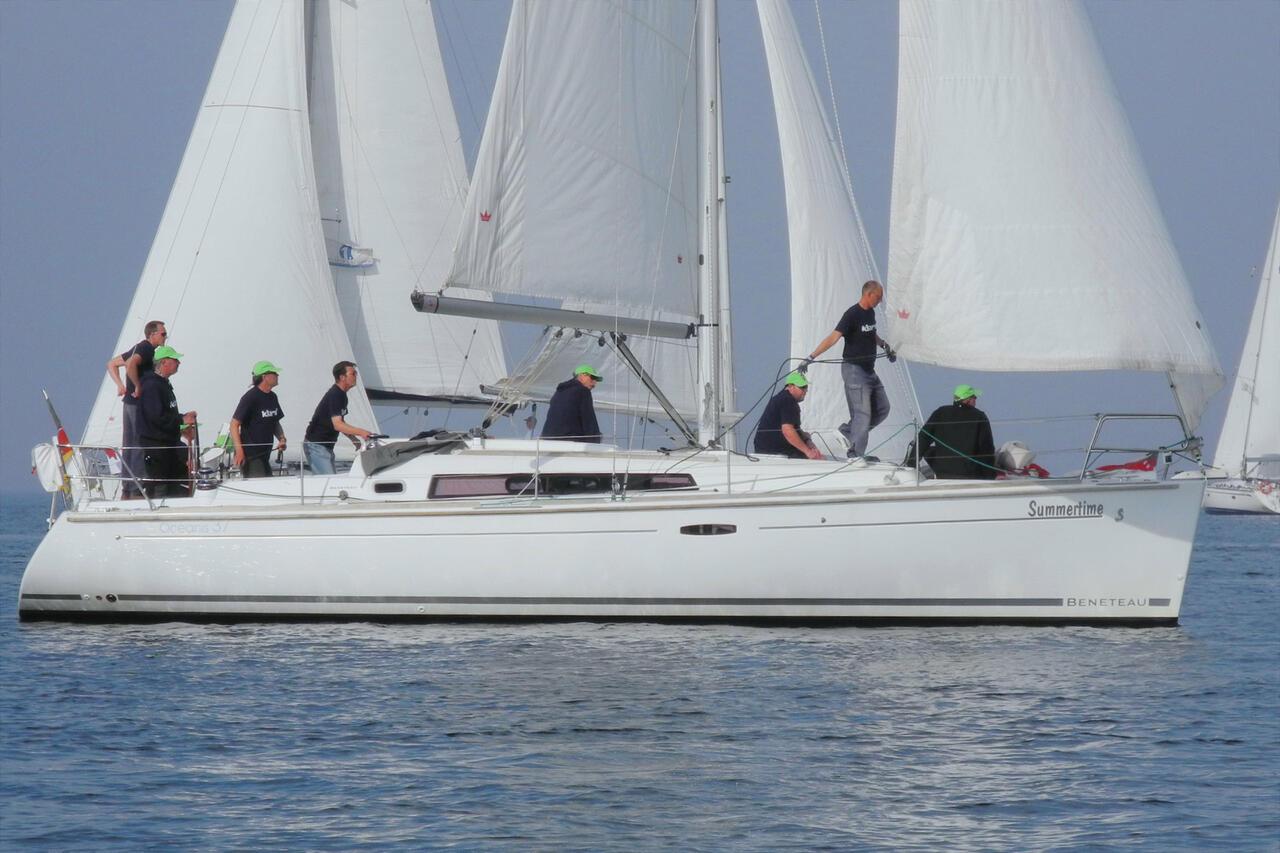 Oceanis 37, picture 1