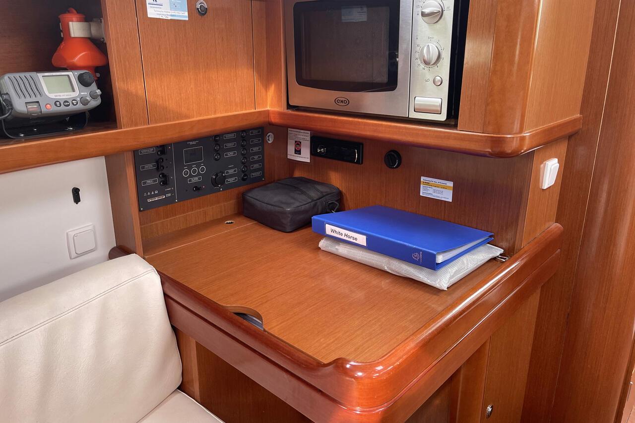 Oceanis 37, picture 12