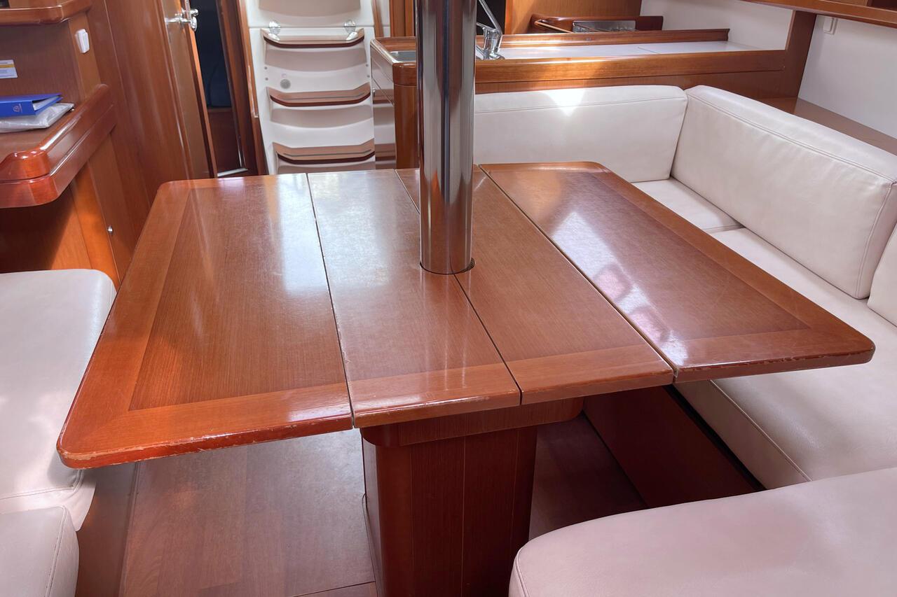 Oceanis 37, picture 15