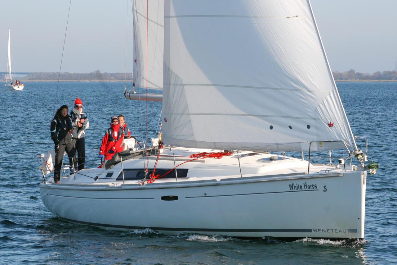 Oceanis 37, picture 4