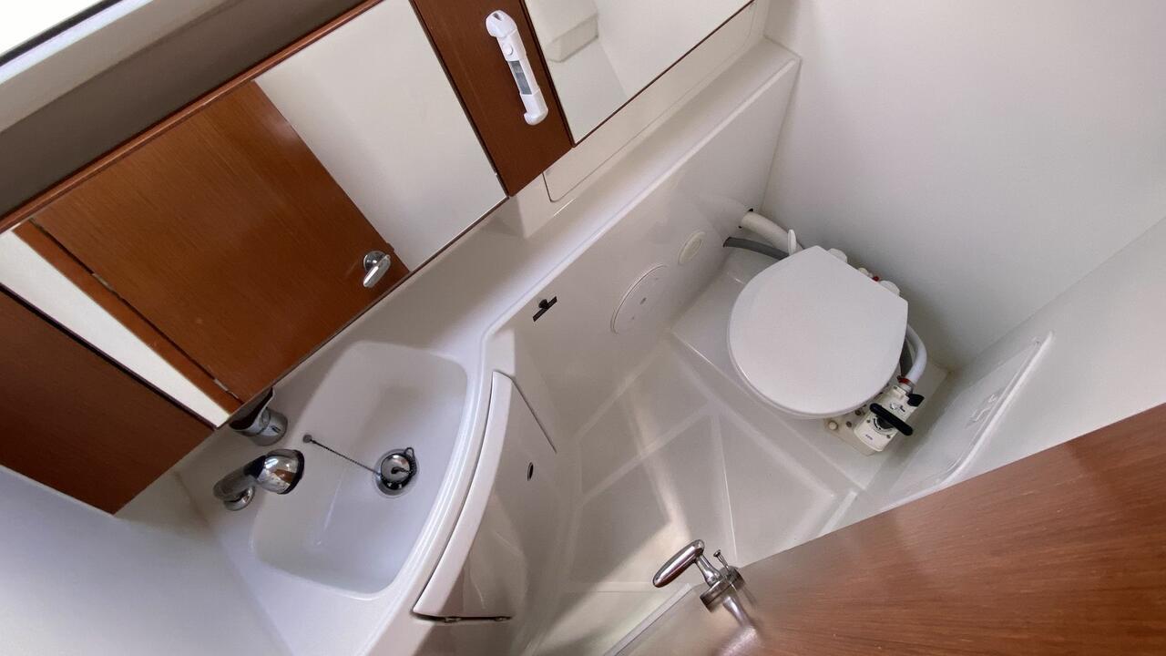 Oceanis 31, picture 17