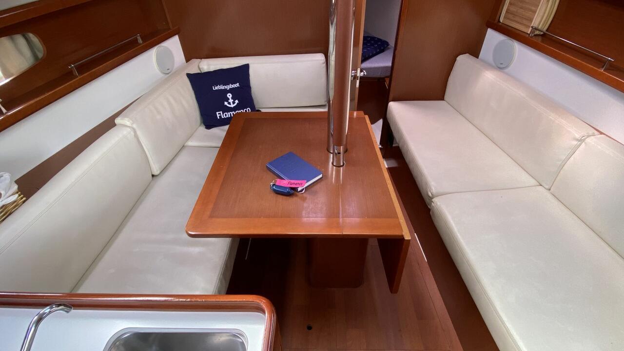 Oceanis 31, picture 14