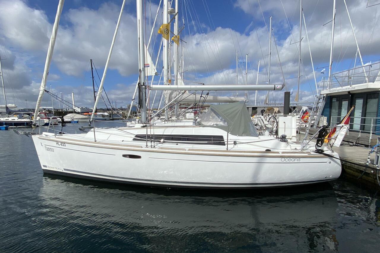 Oceanis 31, picture 9