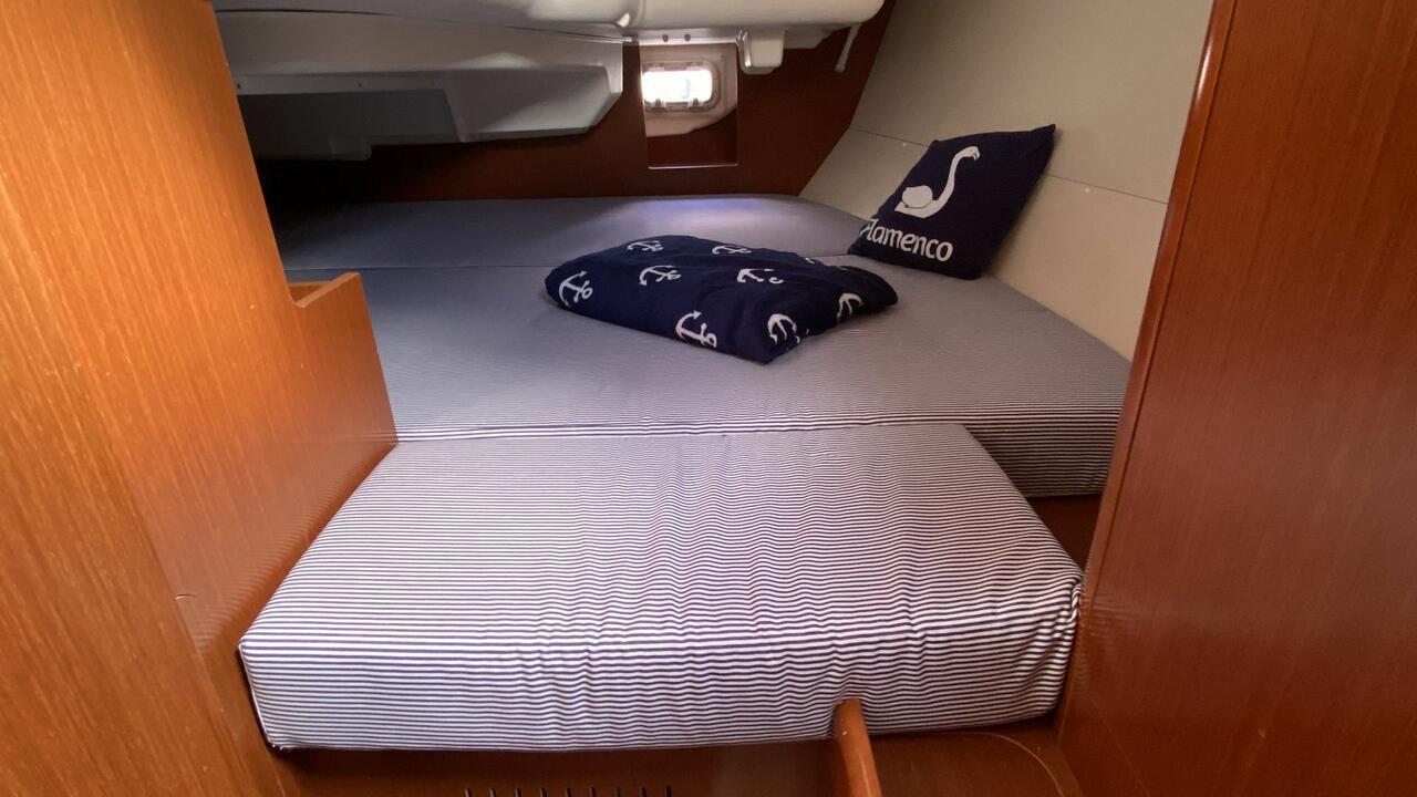 Oceanis 31, picture 16