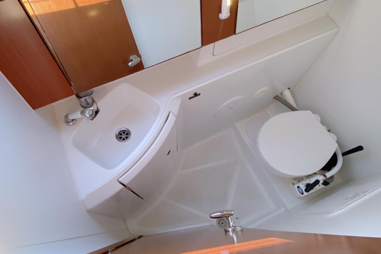 Oceanis 31 - Sunshine, picture 20