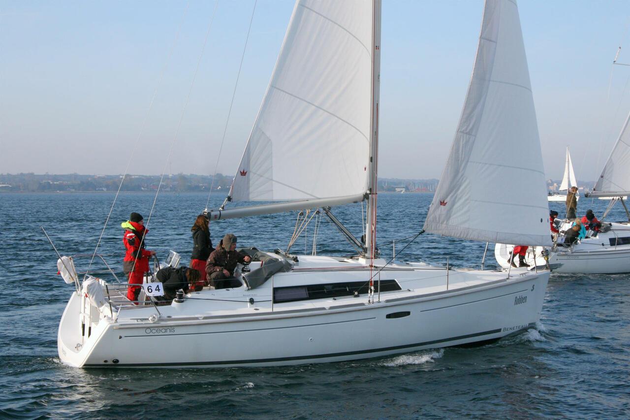 Oceanis 31, picture 4