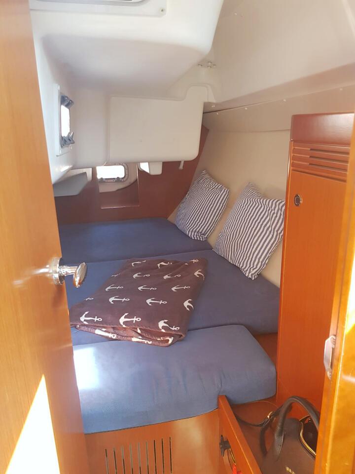 Oceanis 31, picture 19