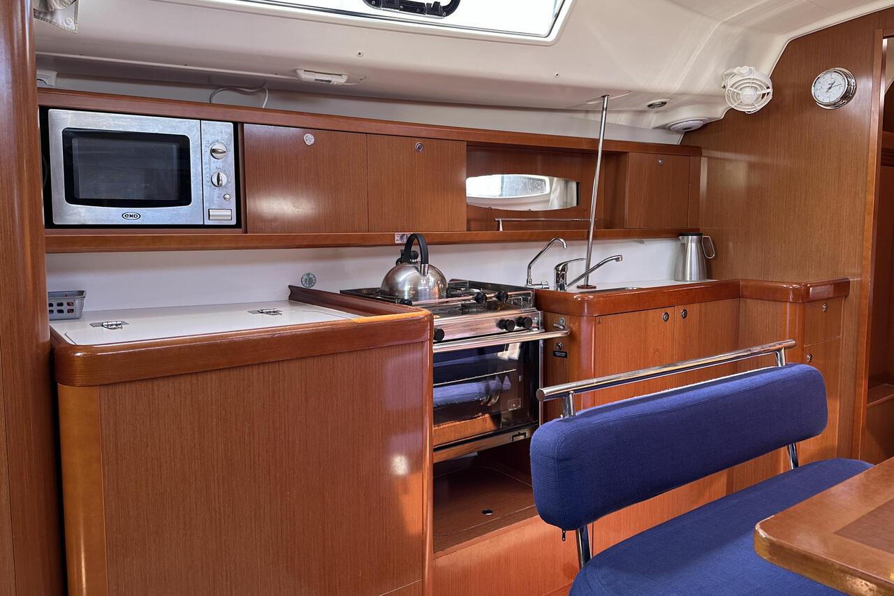 Oceanis 43, picture 15