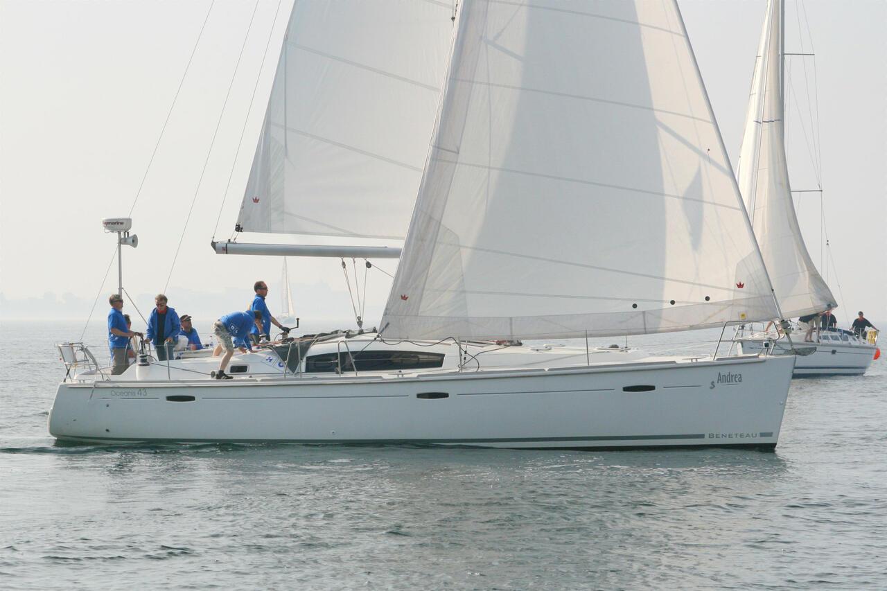 Oceanis 43, picture 4