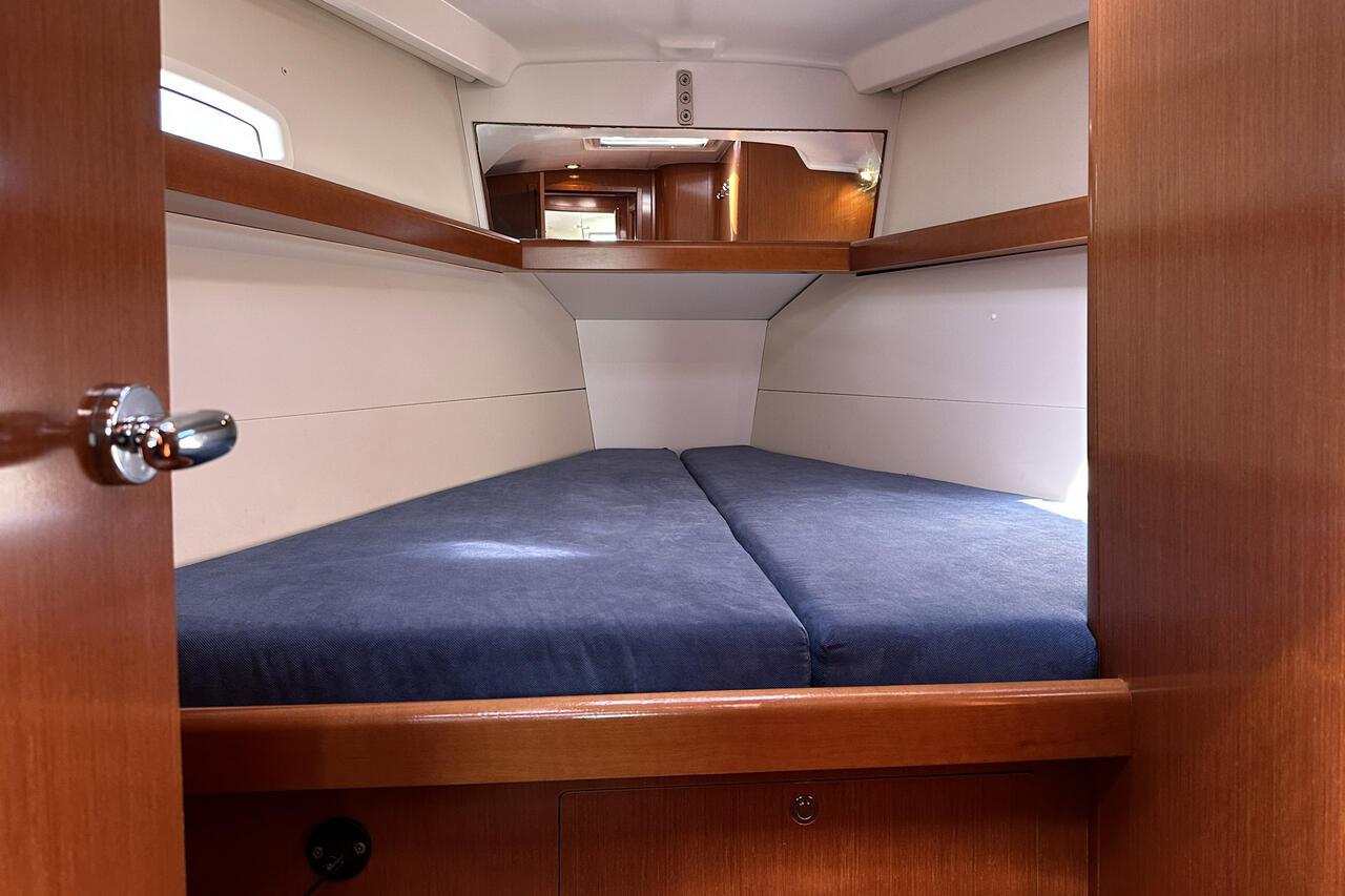 Oceanis 43, picture 16