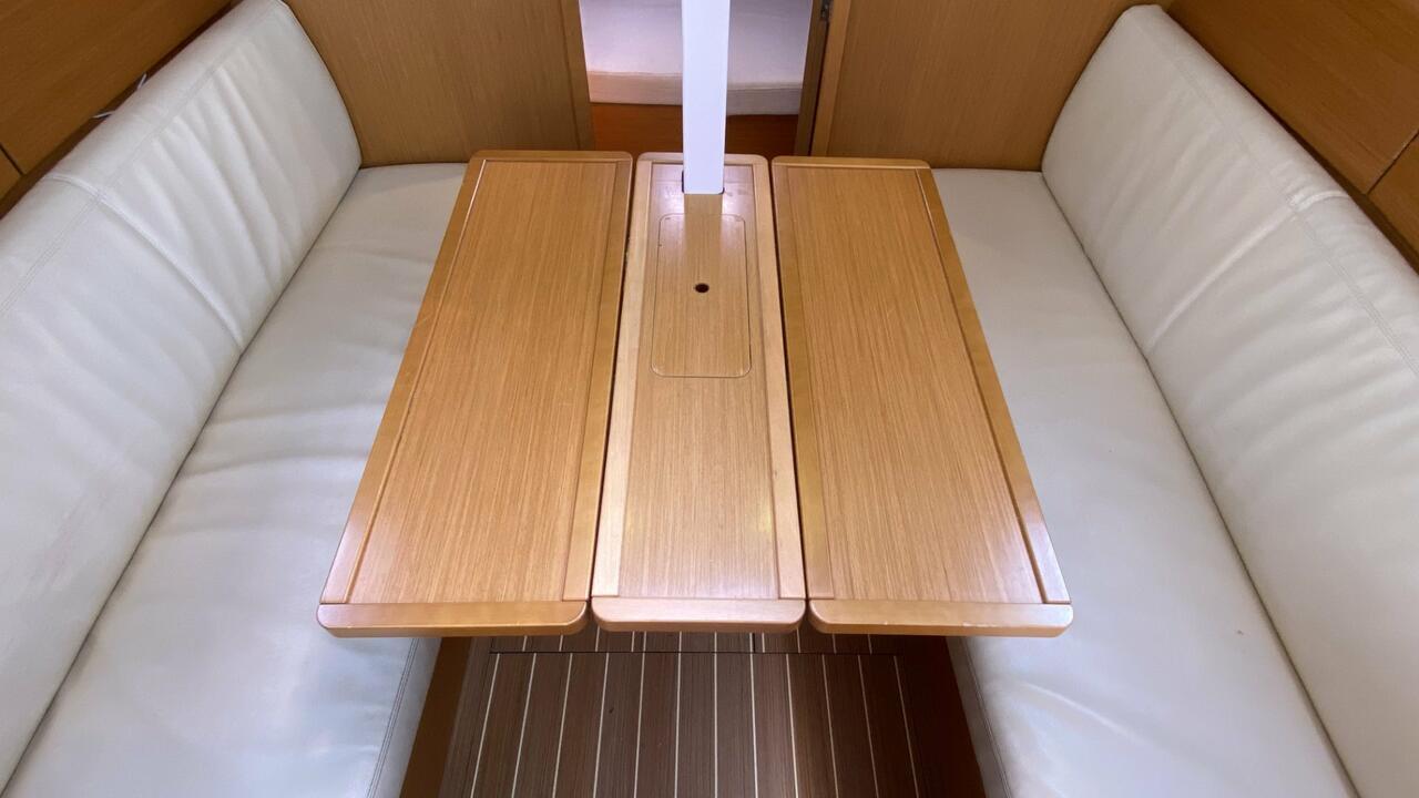 Sun Odyssey 30i - Lightning, picture 16