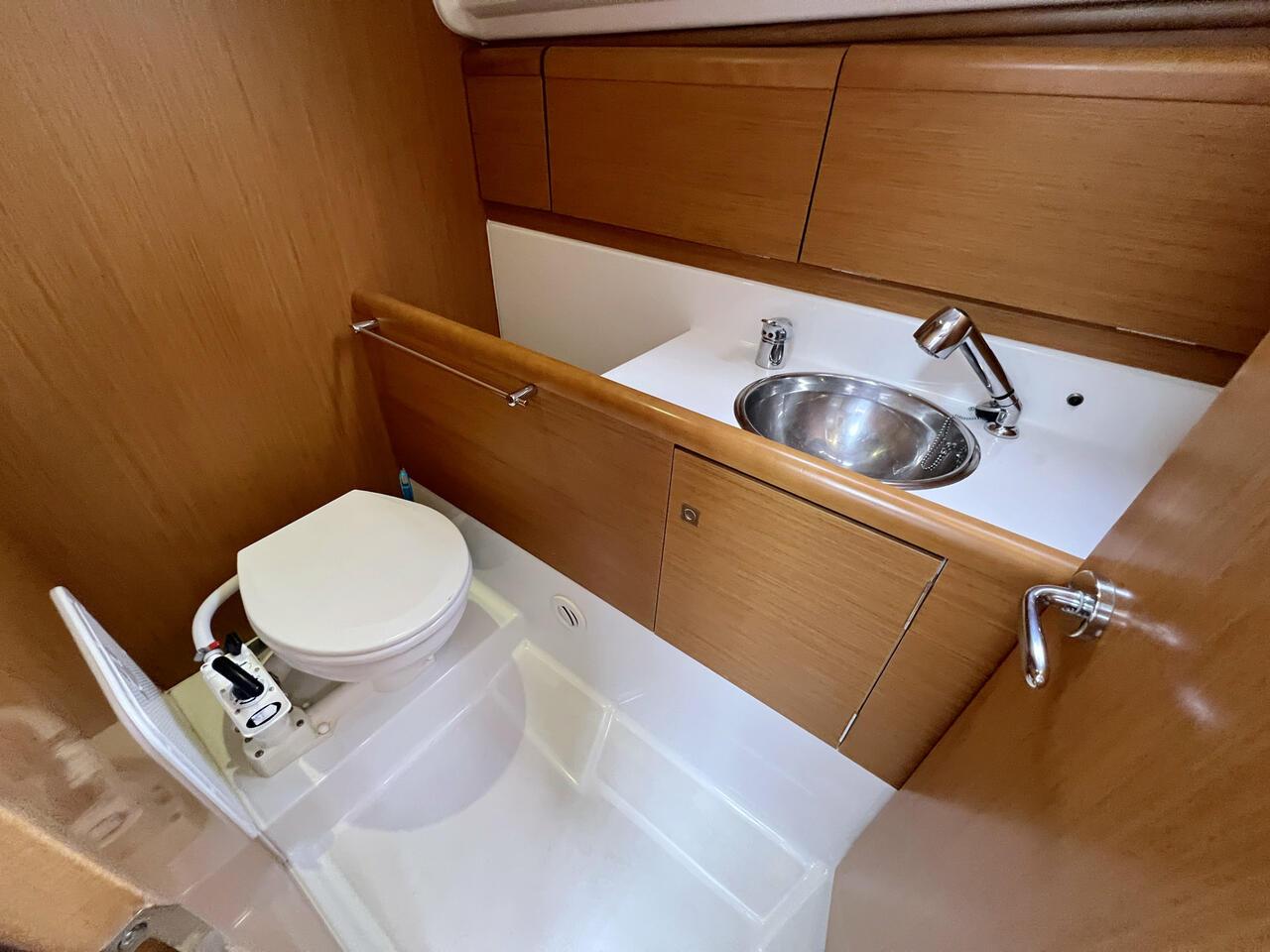 Sun Odyssey 30i - Lightning, picture 19