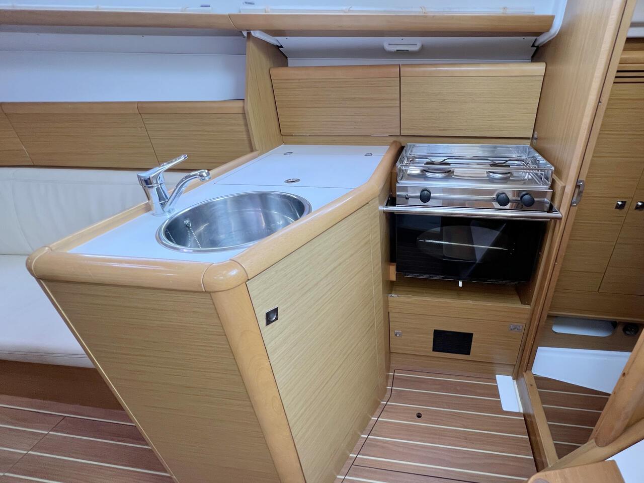 Sun Odyssey 30i, picture 10