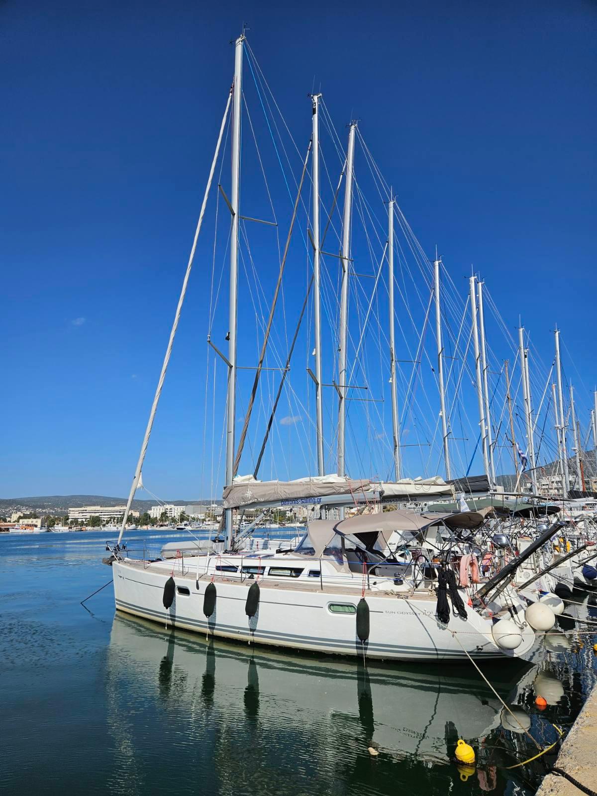 Sun Odyssey 42i, picture 3