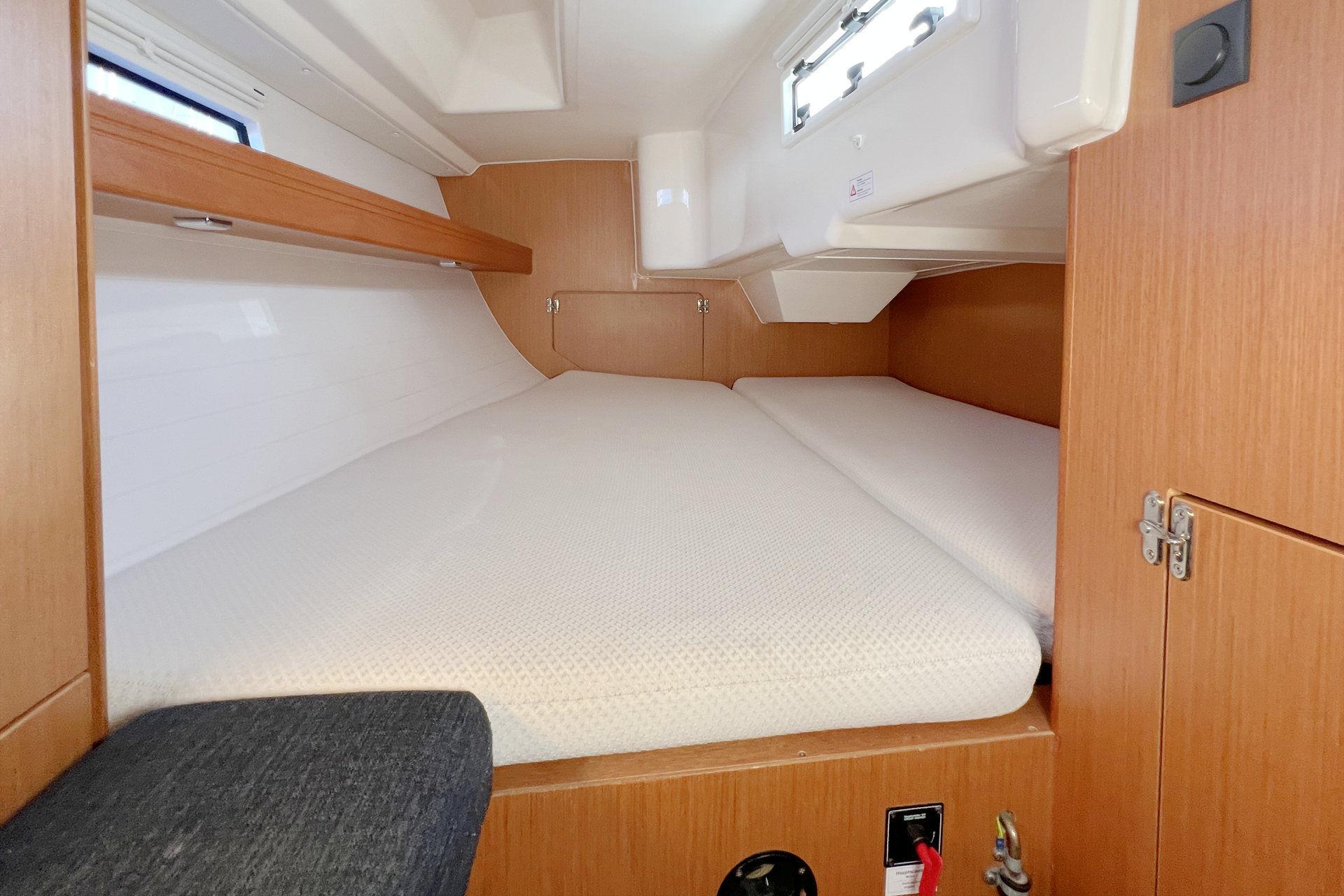 Bavaria Cruiser 33, picture 18