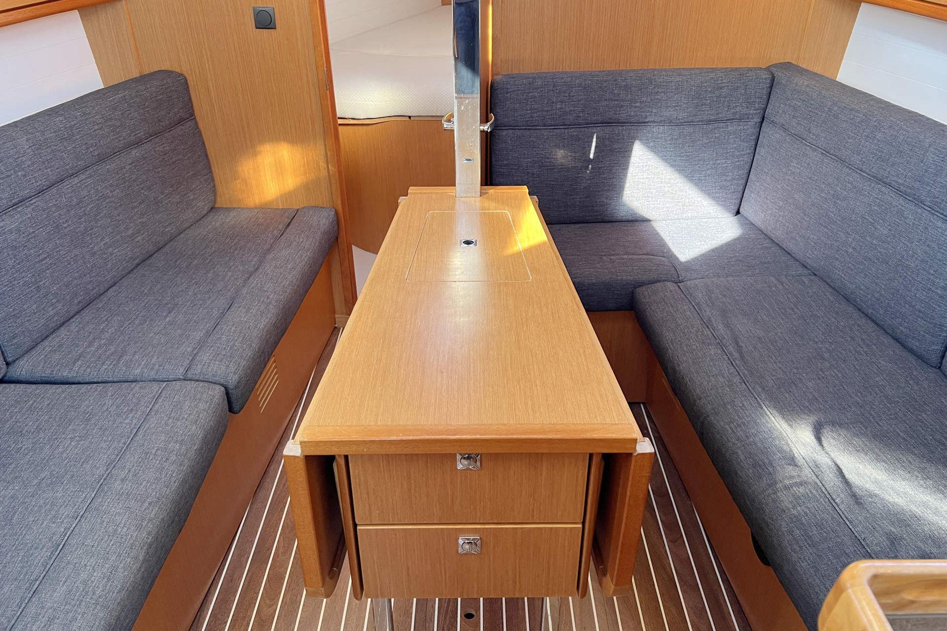 Bavaria Cruiser 33, picture 14