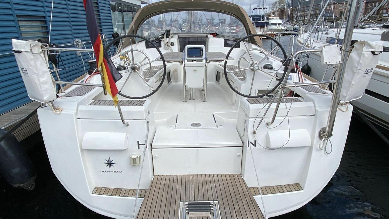 Sun Odyssey 409, picture 3