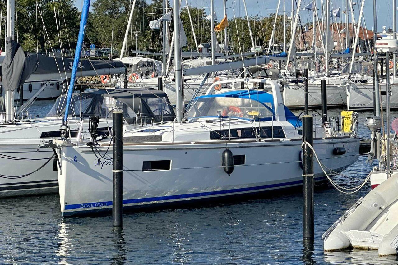 Oceanis 38 - 3 cab., picture 5