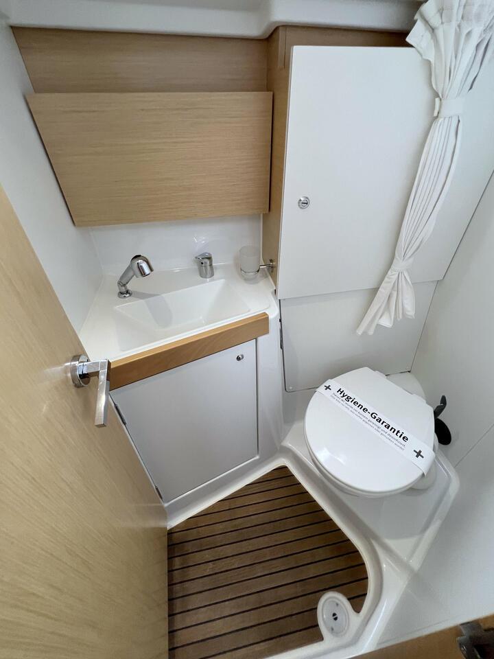 Oceanis 38 - 3 cab., picture 20