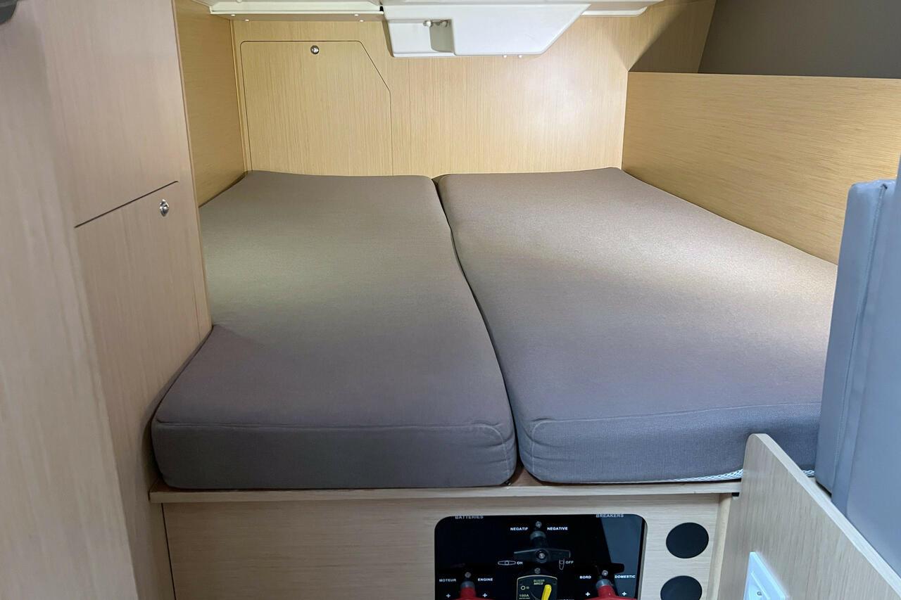 Oceanis 38 - 3 cab., picture 19