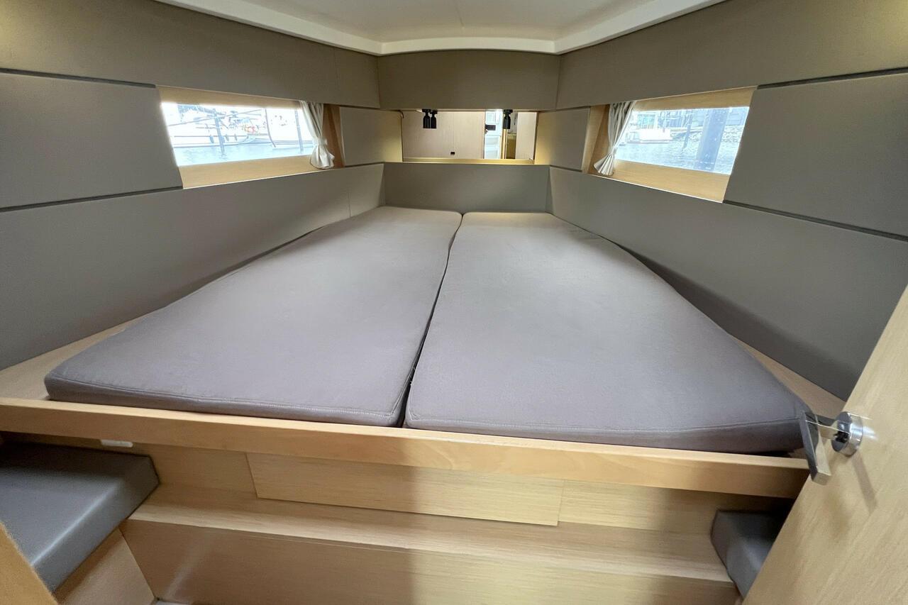 Oceanis 38 - 3 cab., picture 17