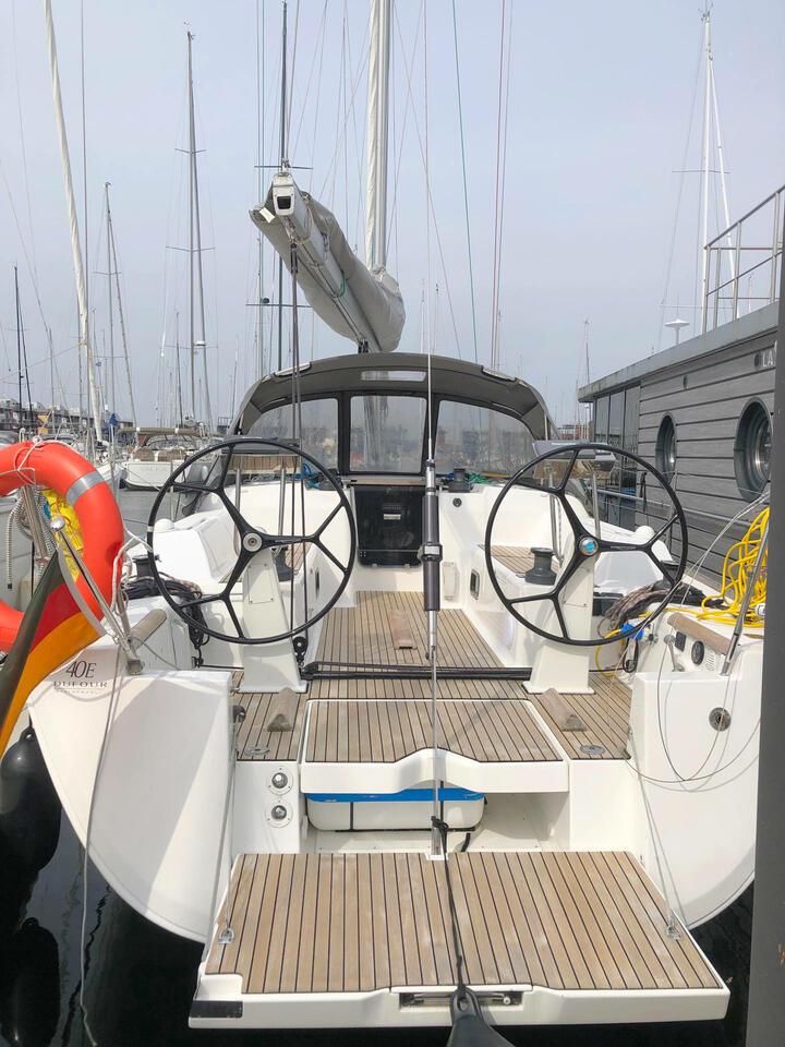 Dufour 40E, picture 3