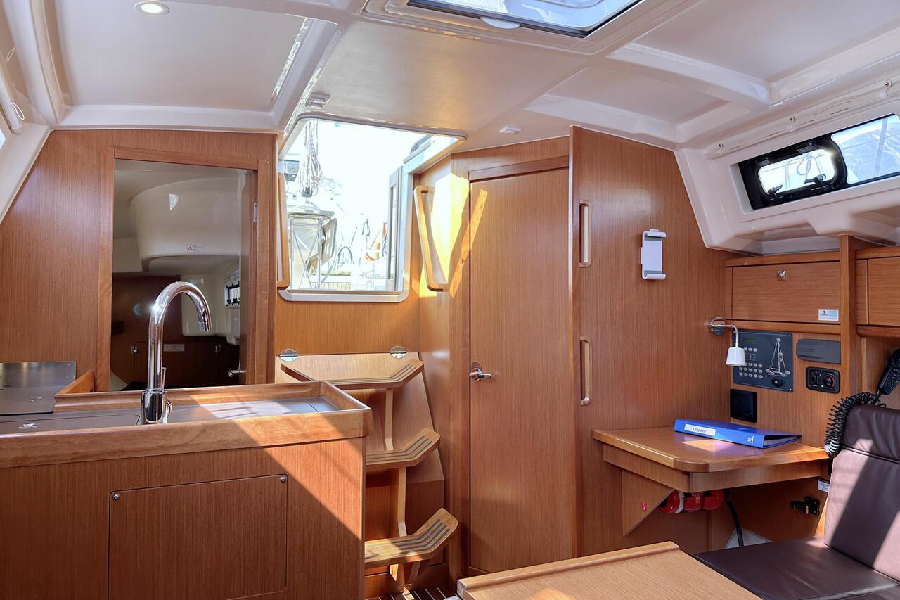 Bavaria Cruiser 33, picture 9