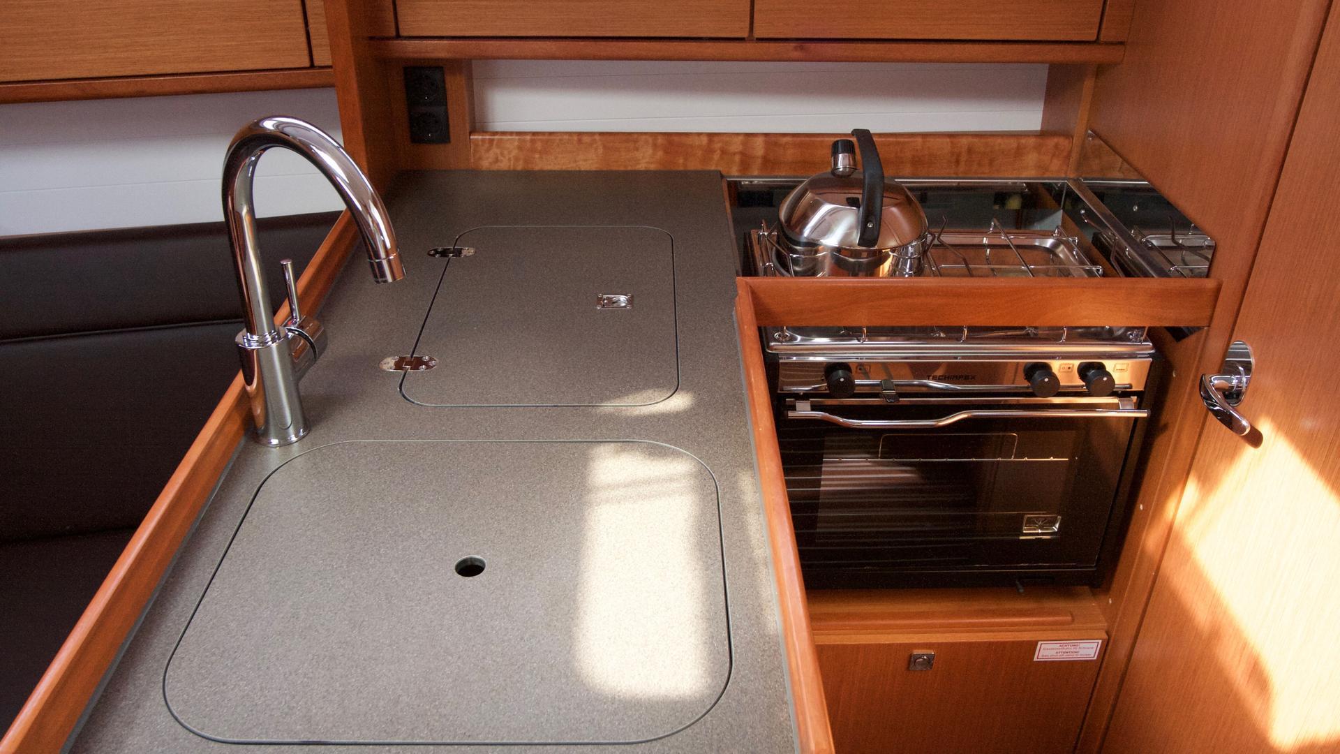 Bavaria Cruiser 34, picture 12