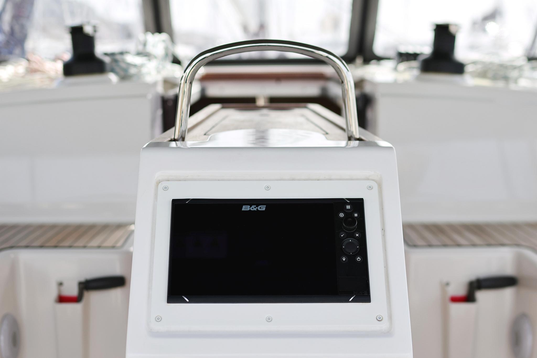 Bavaria C42, picture 47